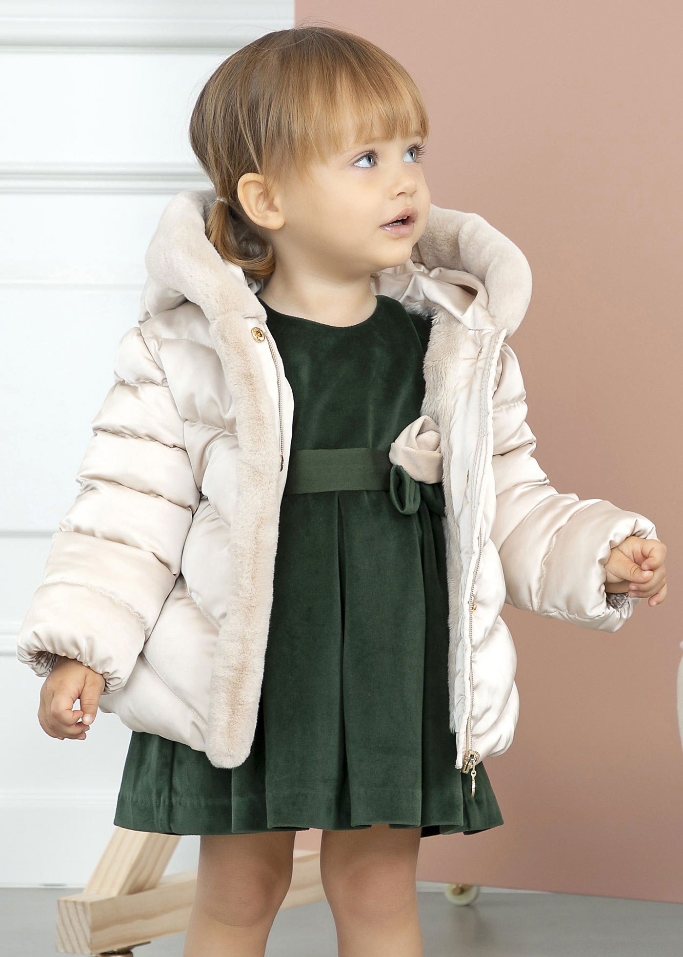 Baby satin coat with fur details