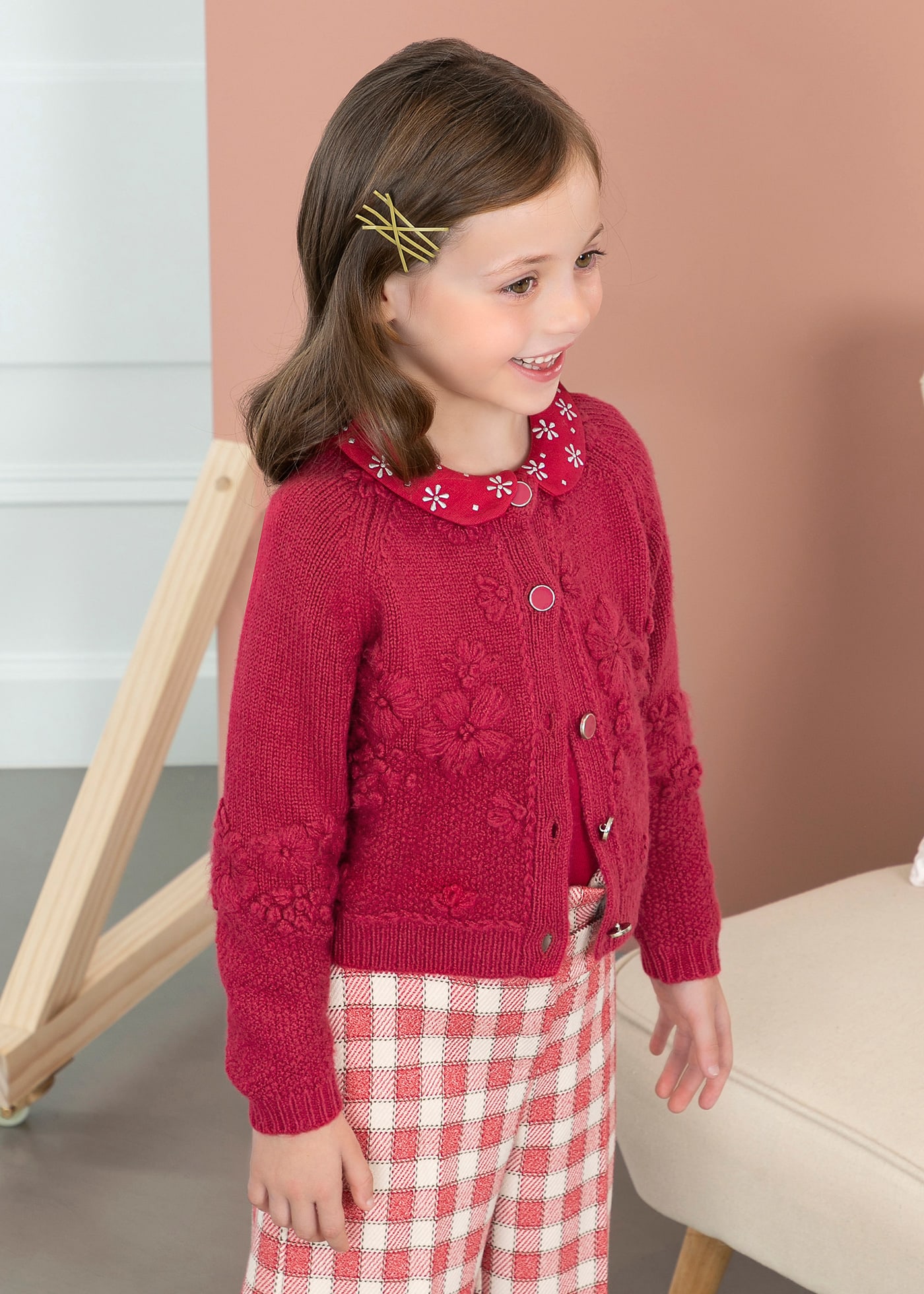 Girl tricot embroidered flowers cardigan