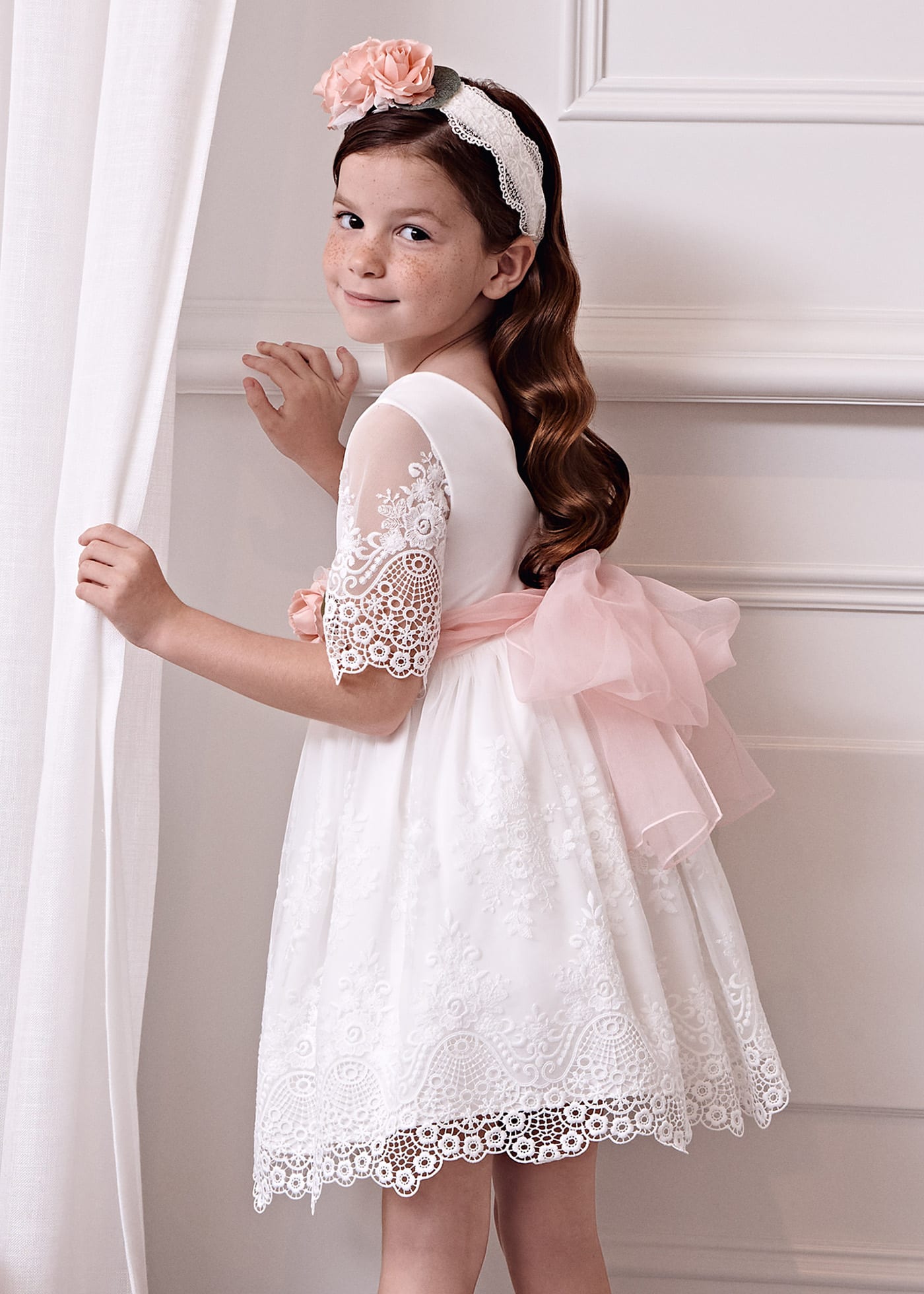 Girl embroidered guipure tulle dress
