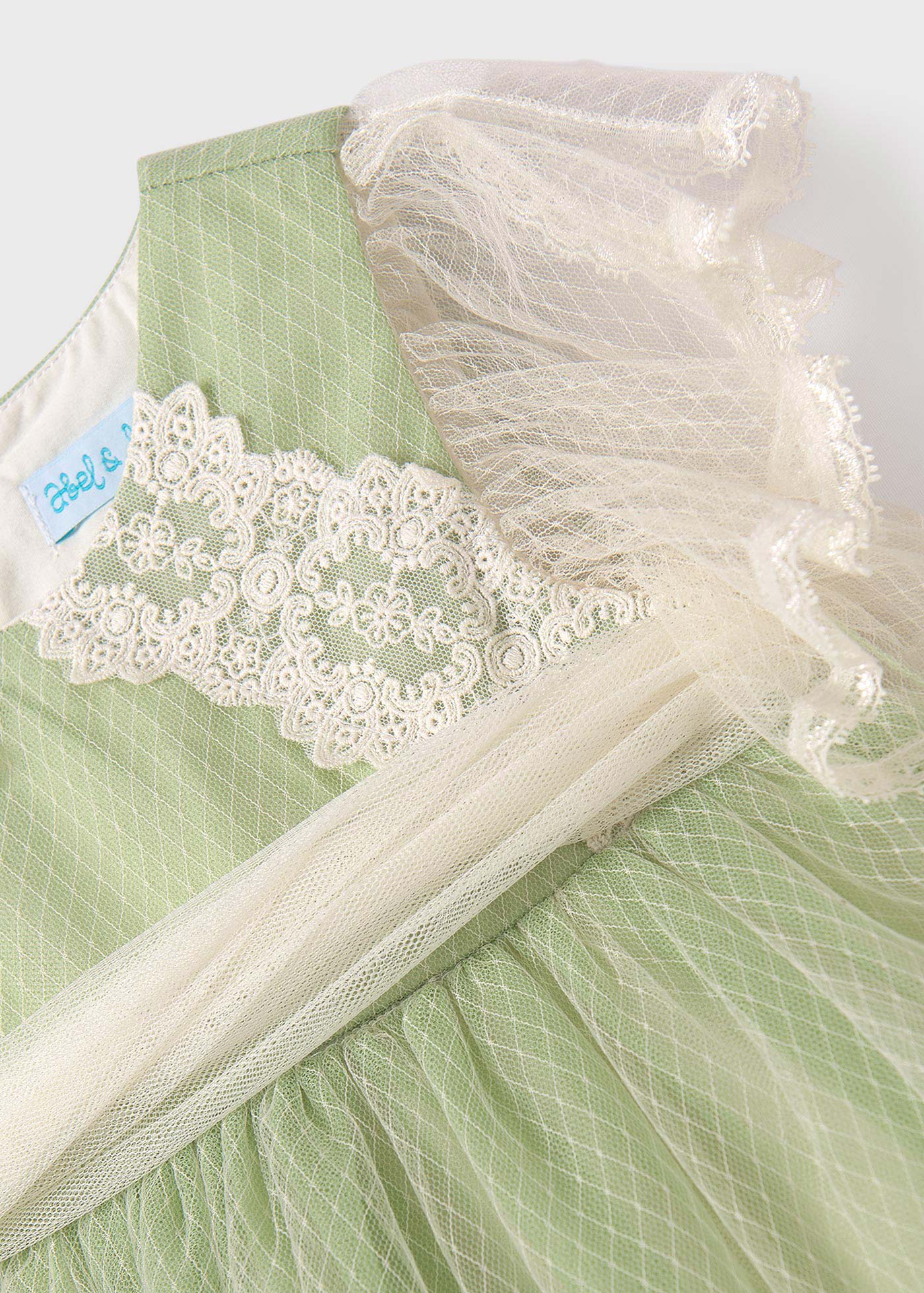 Robe en tulle bébé