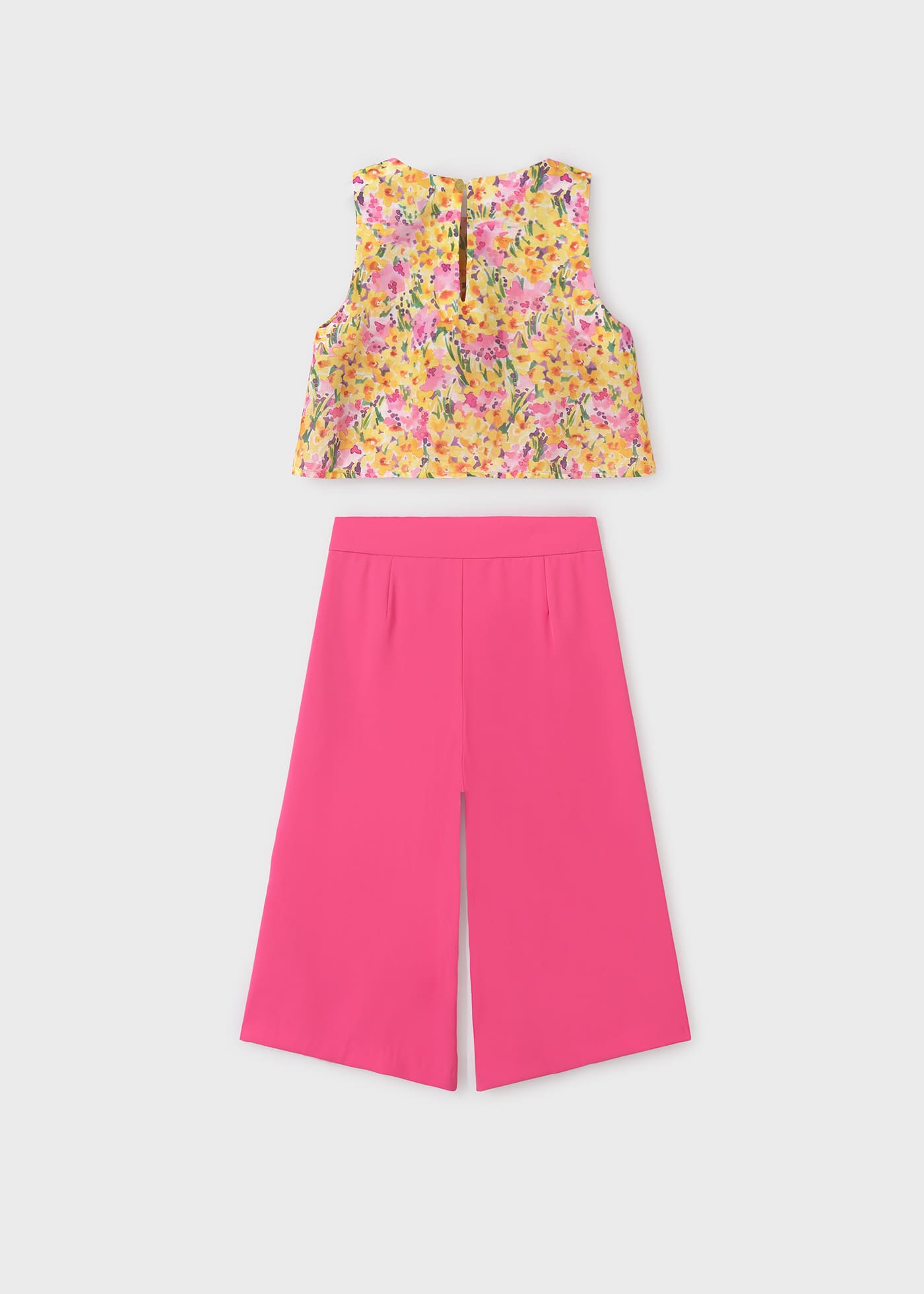 Girl set of crepe pants and top