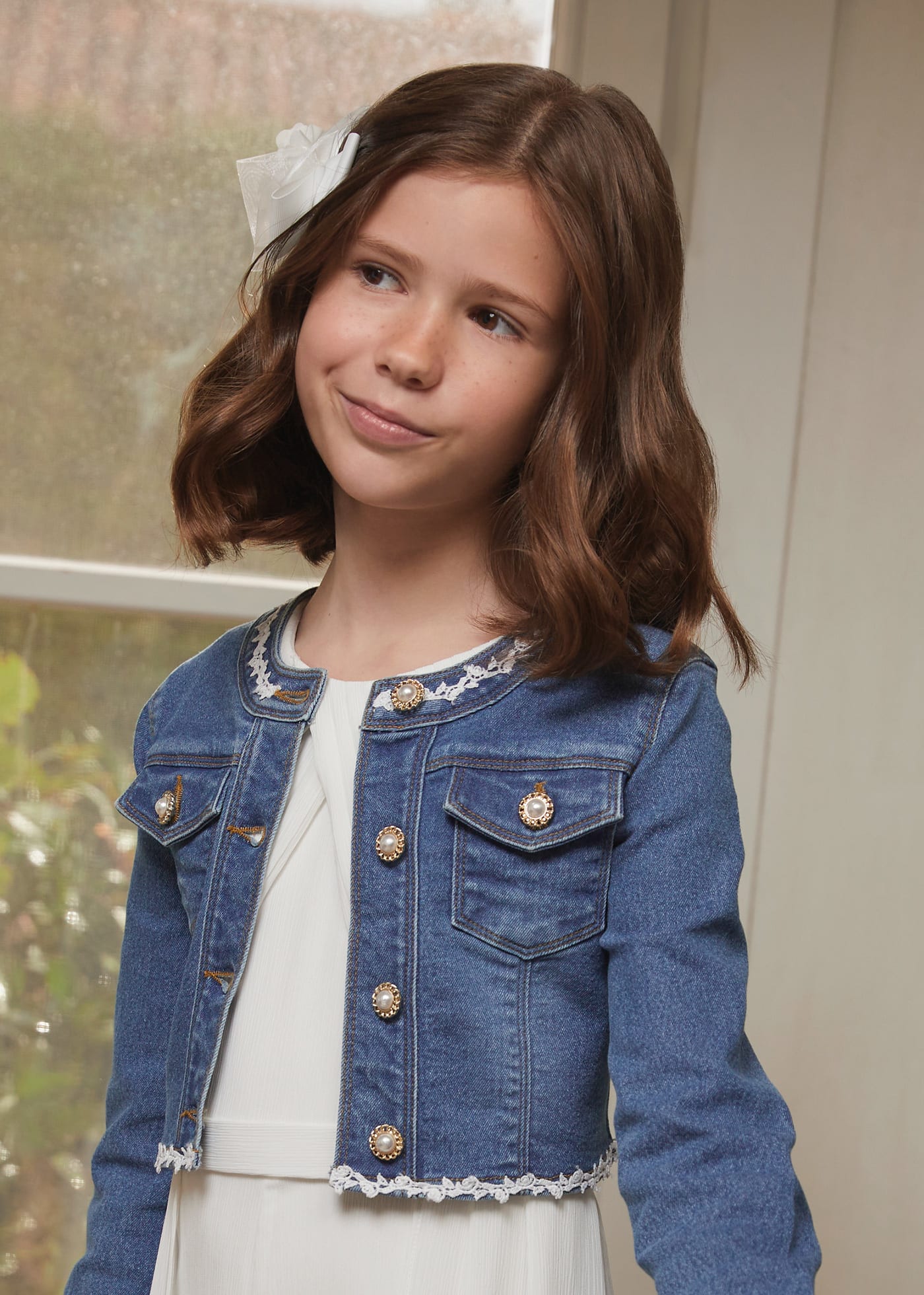 Giacca jeans con applicazioni bambina