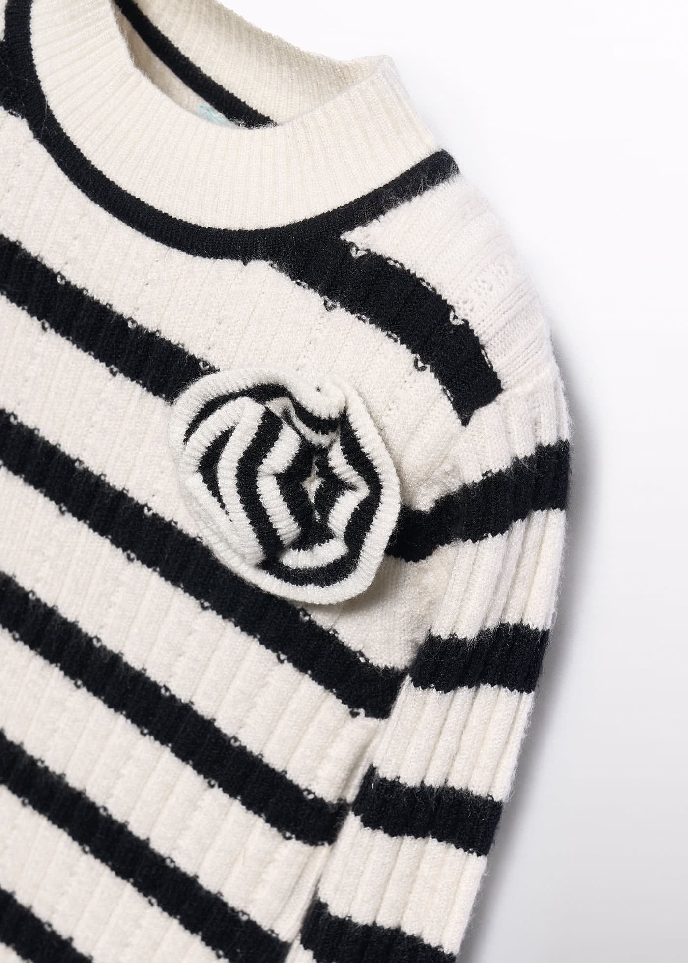 Sweter dziewczęcy w paski