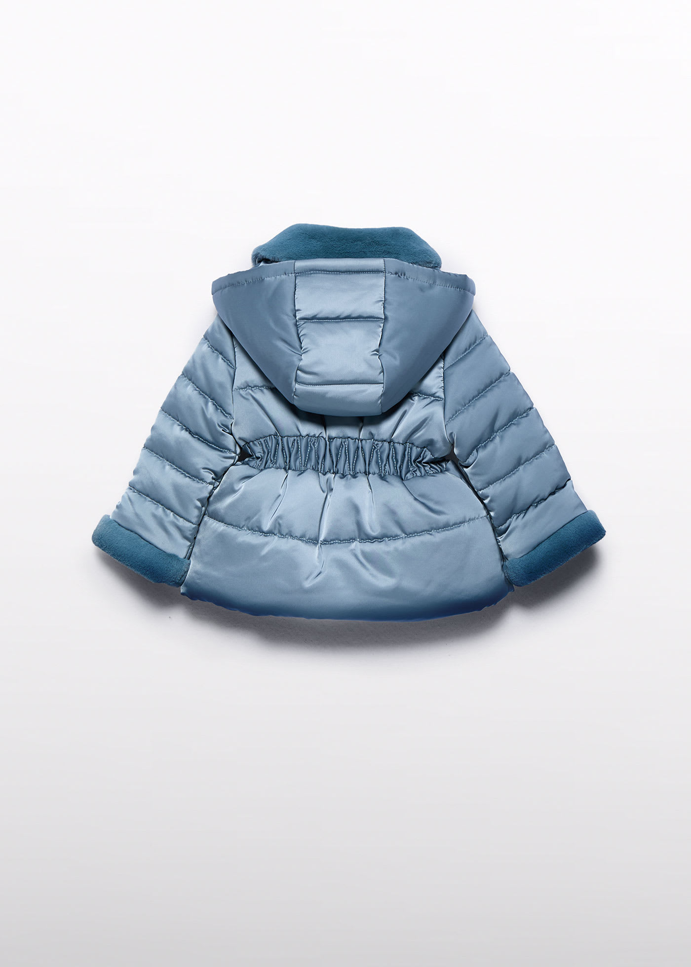 Manteau satiné en fourrure bébé