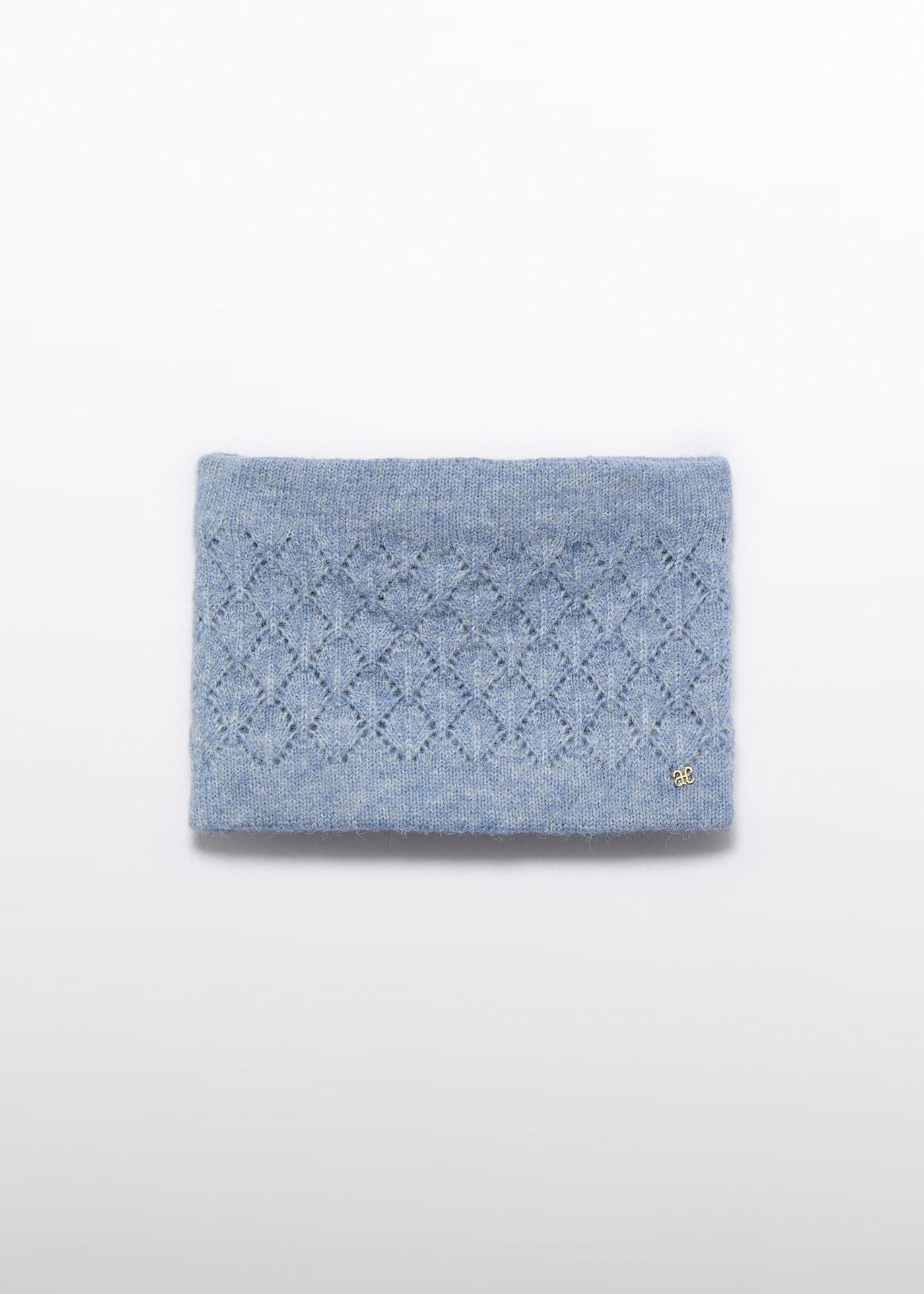 Cachecol tricot perfurada menina