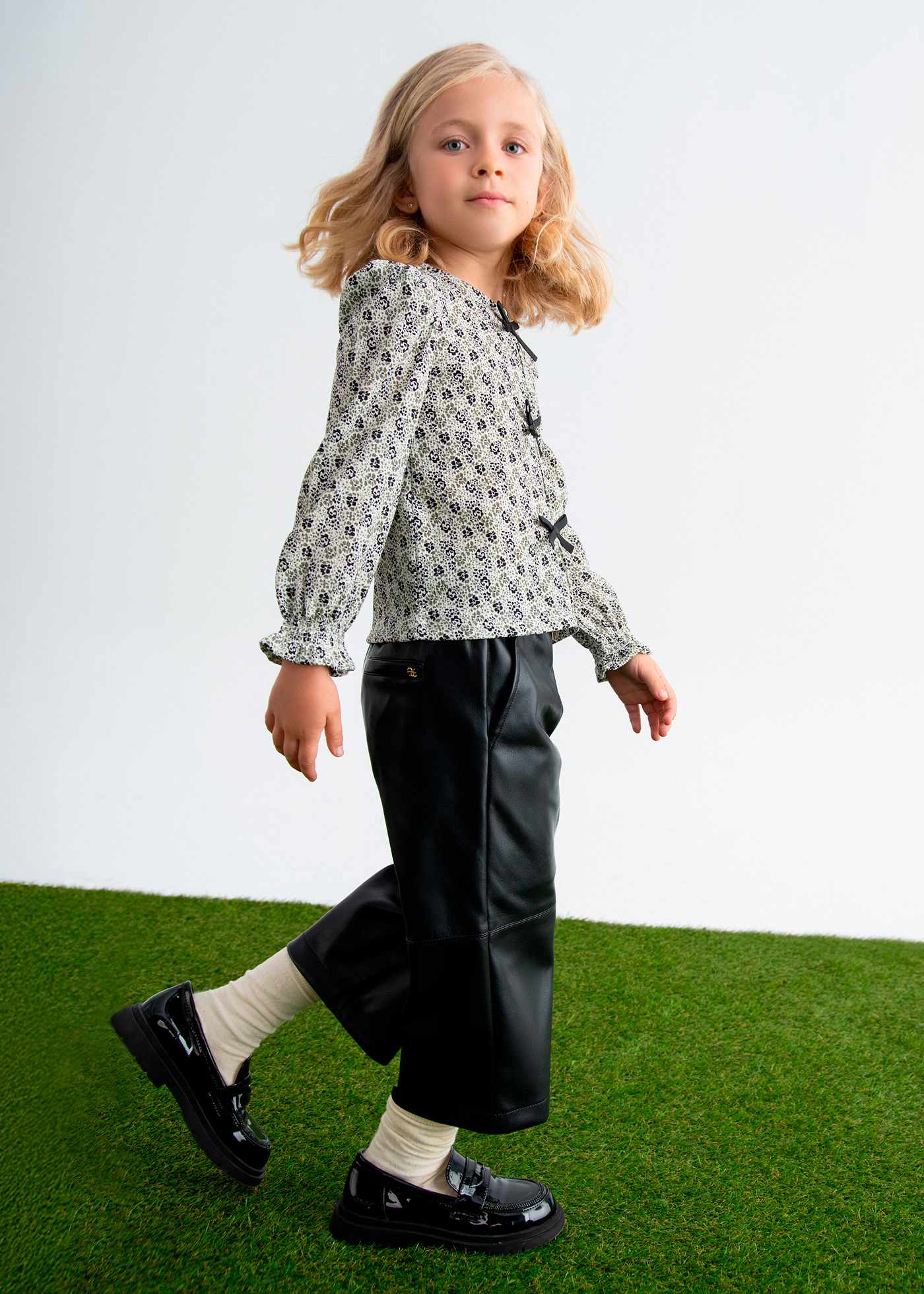 Pantalón culotte polipiel niña