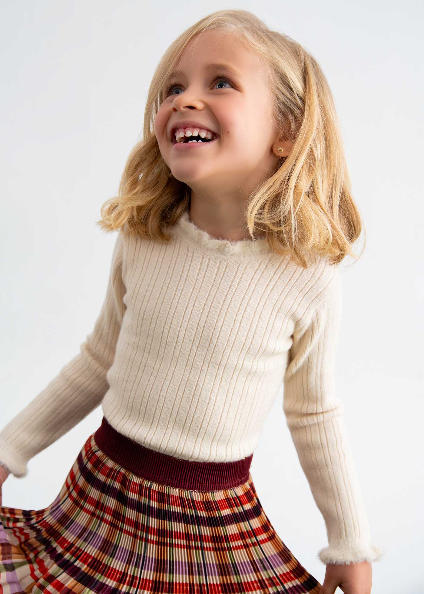 Pull en tricot côtelé brillant fille Pull en tricot côtelé brillant fille