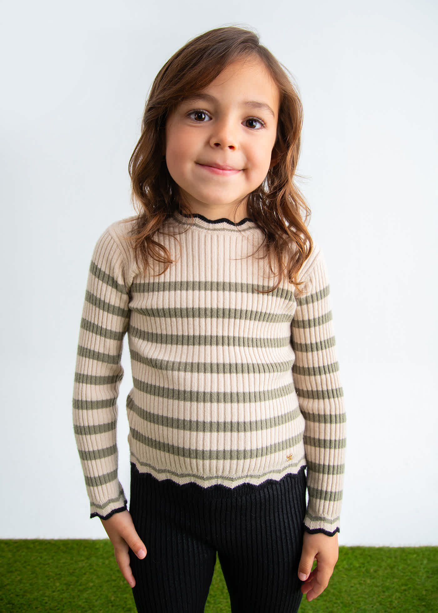 Pull rayé en maille côtelée fille Pull rayé en maille côtelée fille