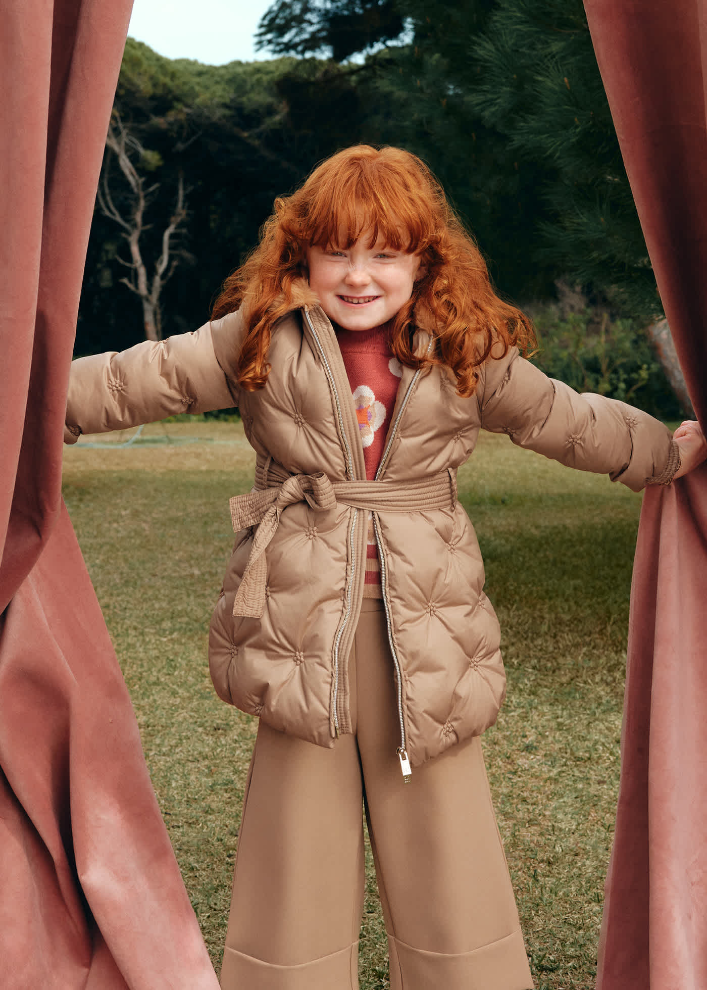 Chaquetón bordado acolchado niña
