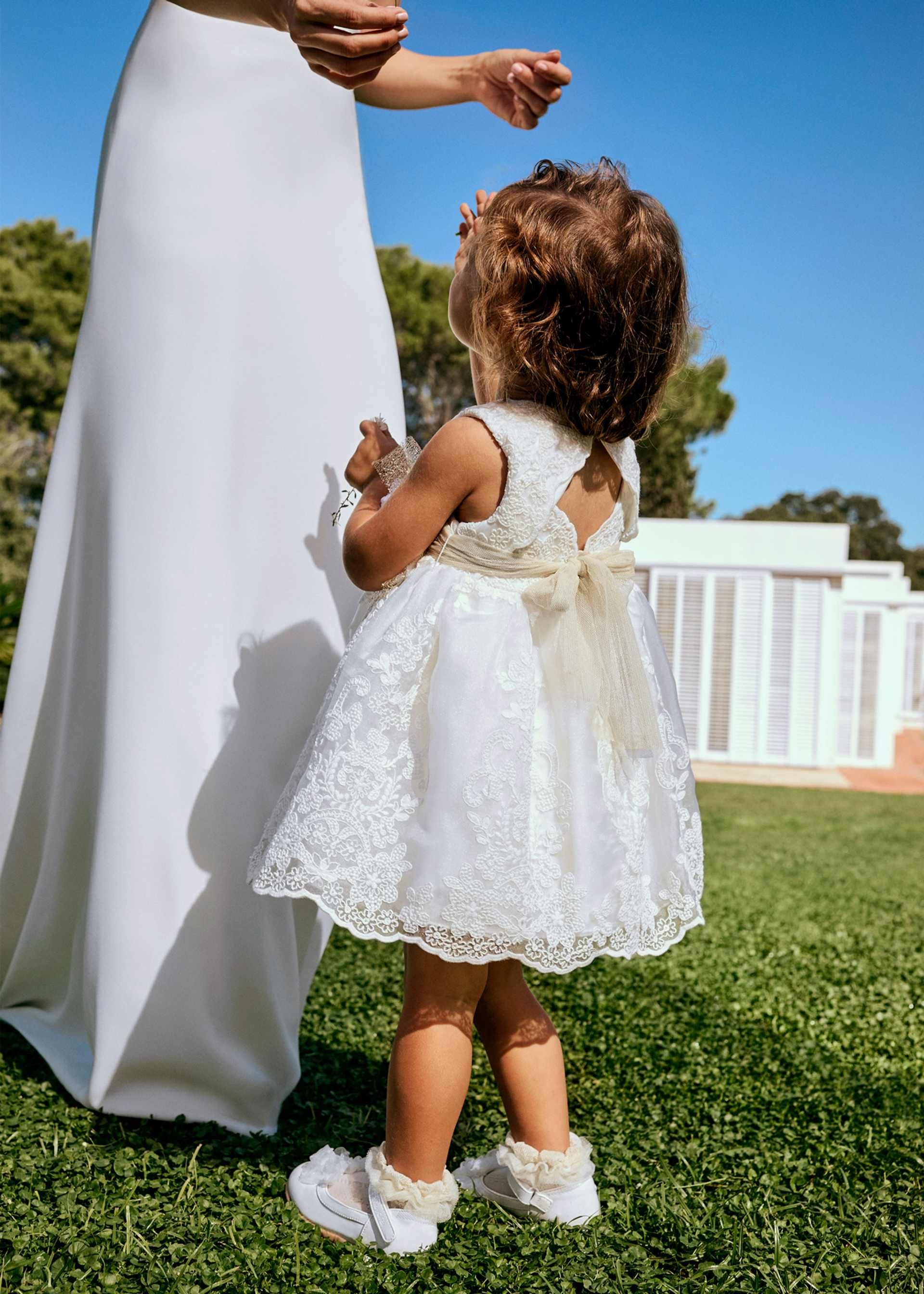 Vestido organza bordada bebé