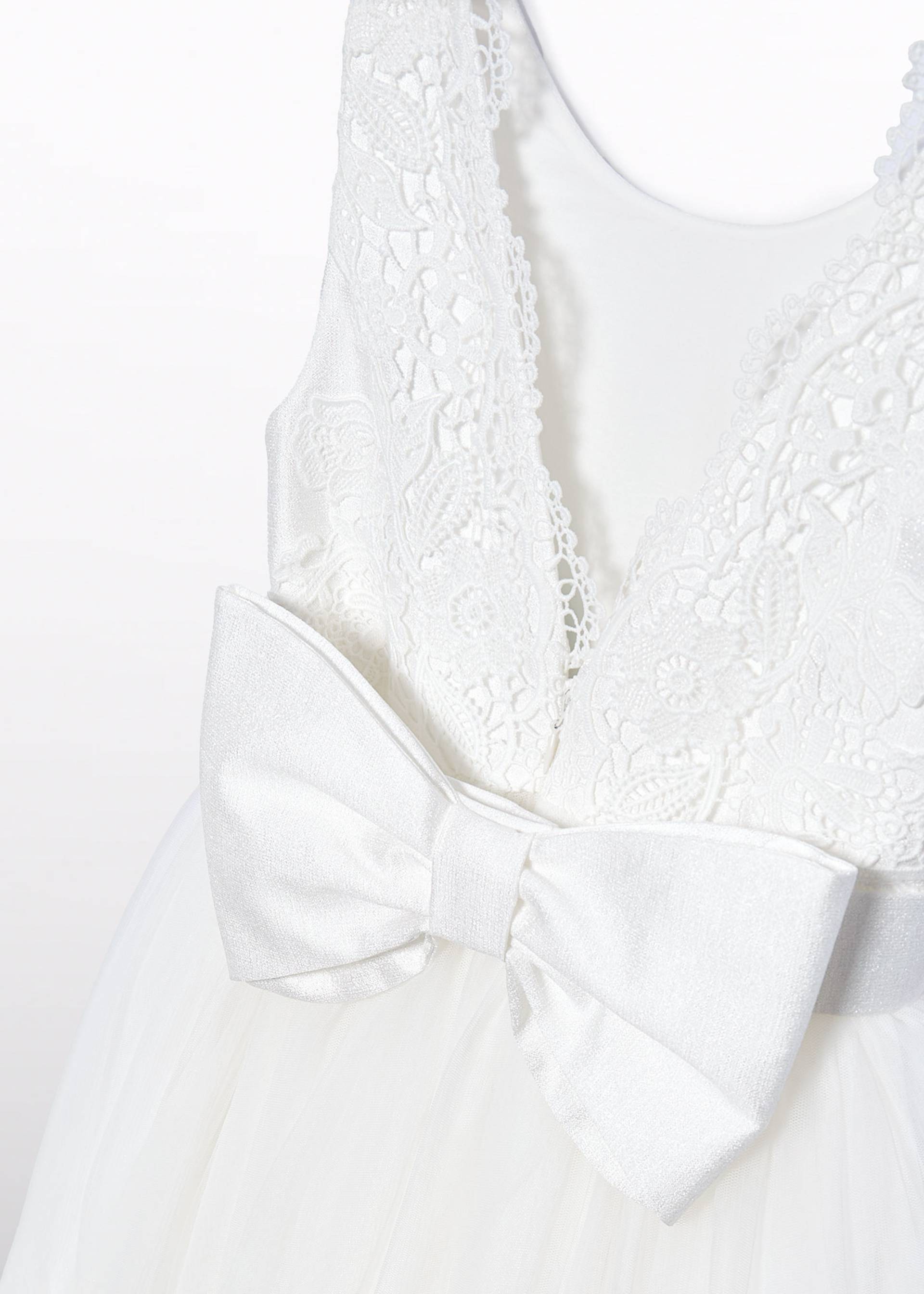 Vestido tule bordado menina