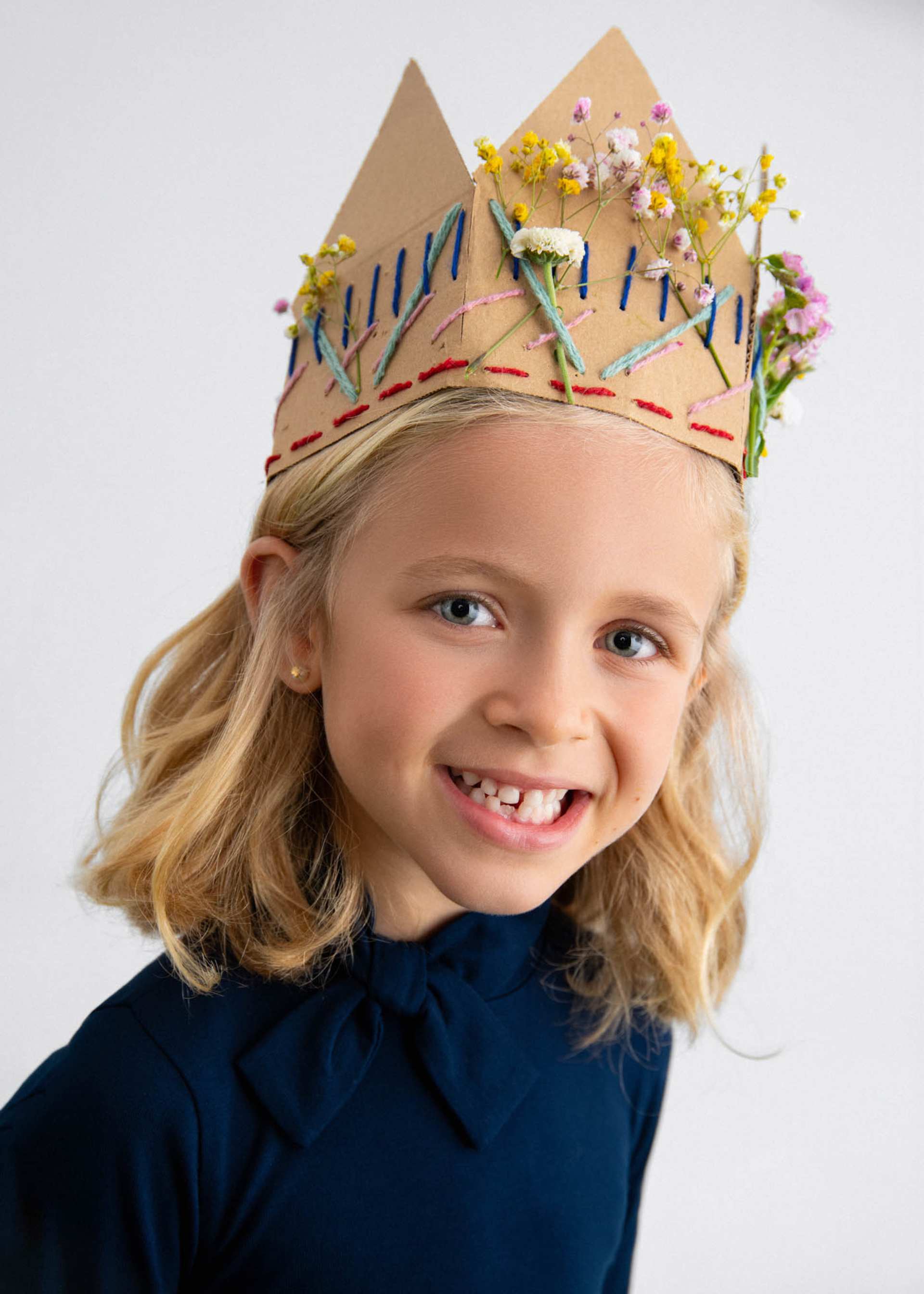 Camisola gola laçada menina