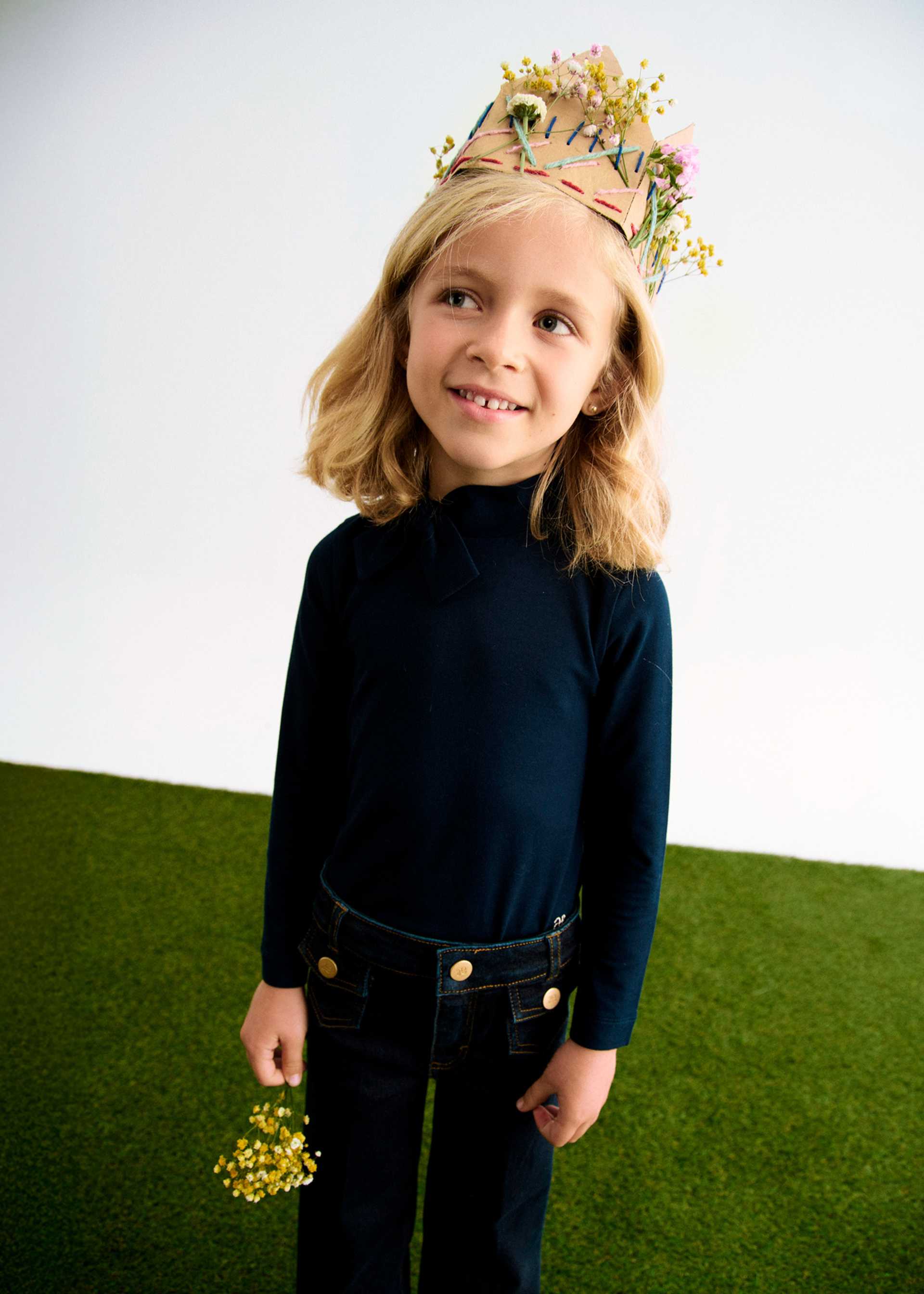 Camisola gola laçada menina