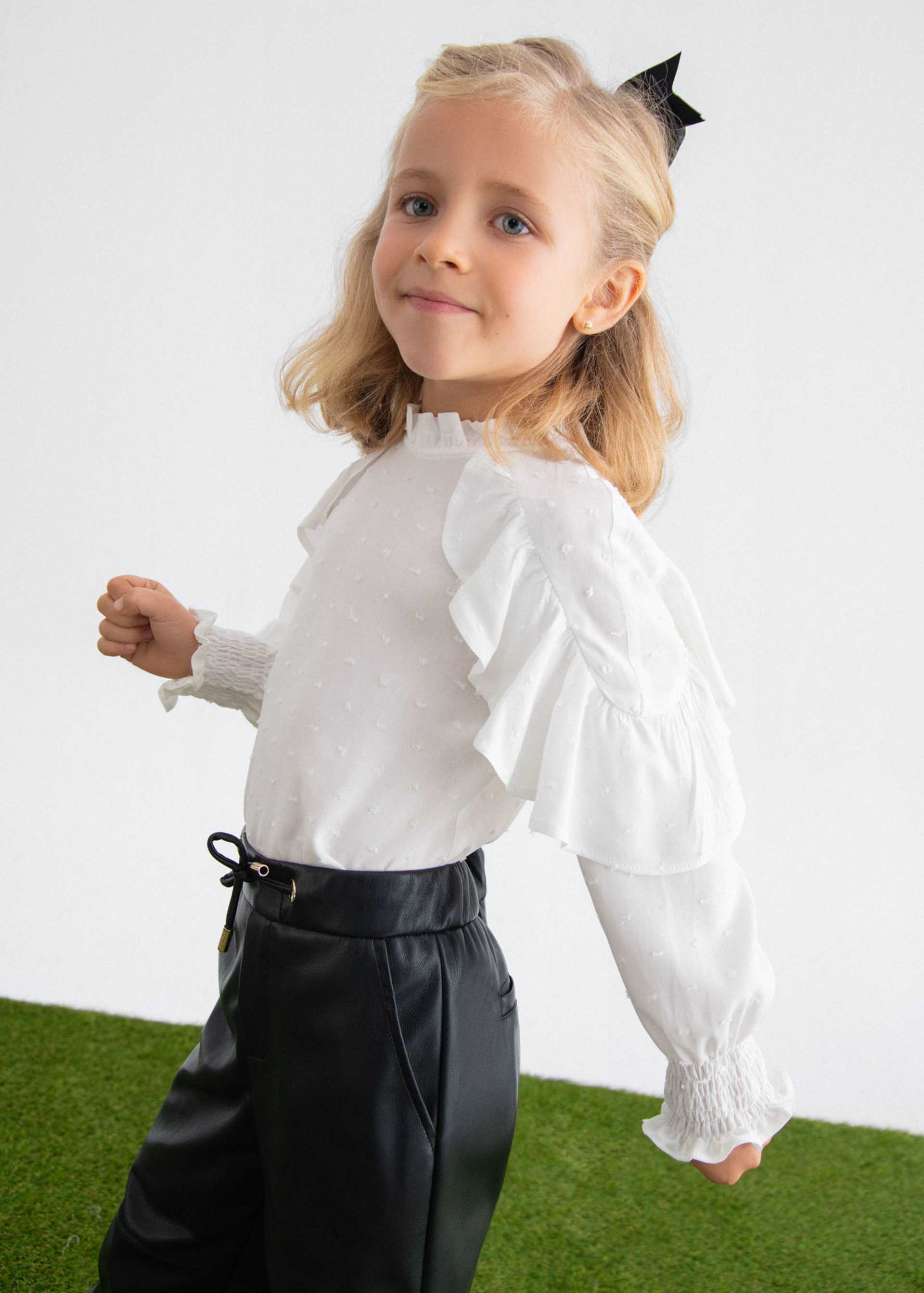 Blusa plumeti folhos menina