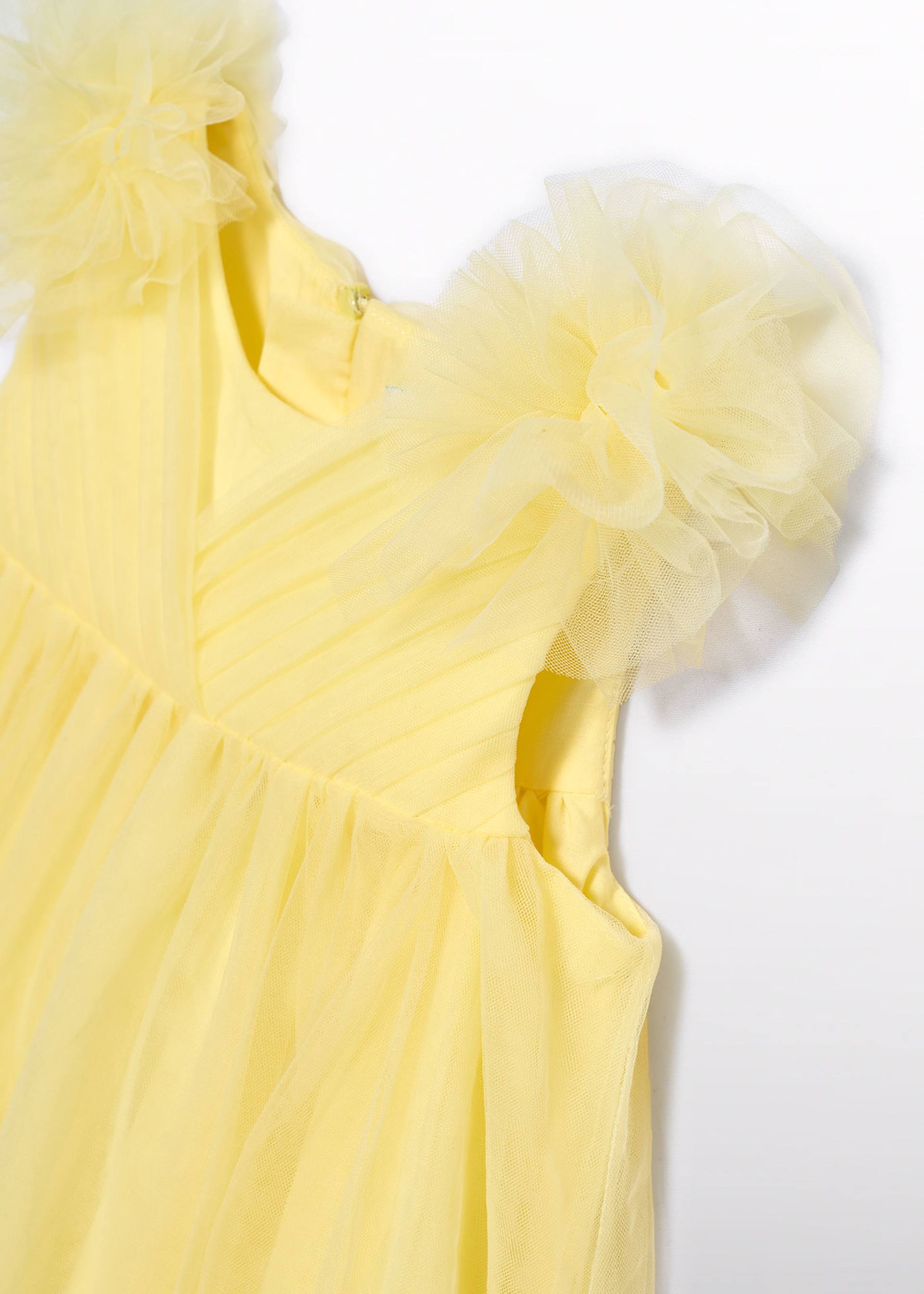 Rochie din tul cu volanase