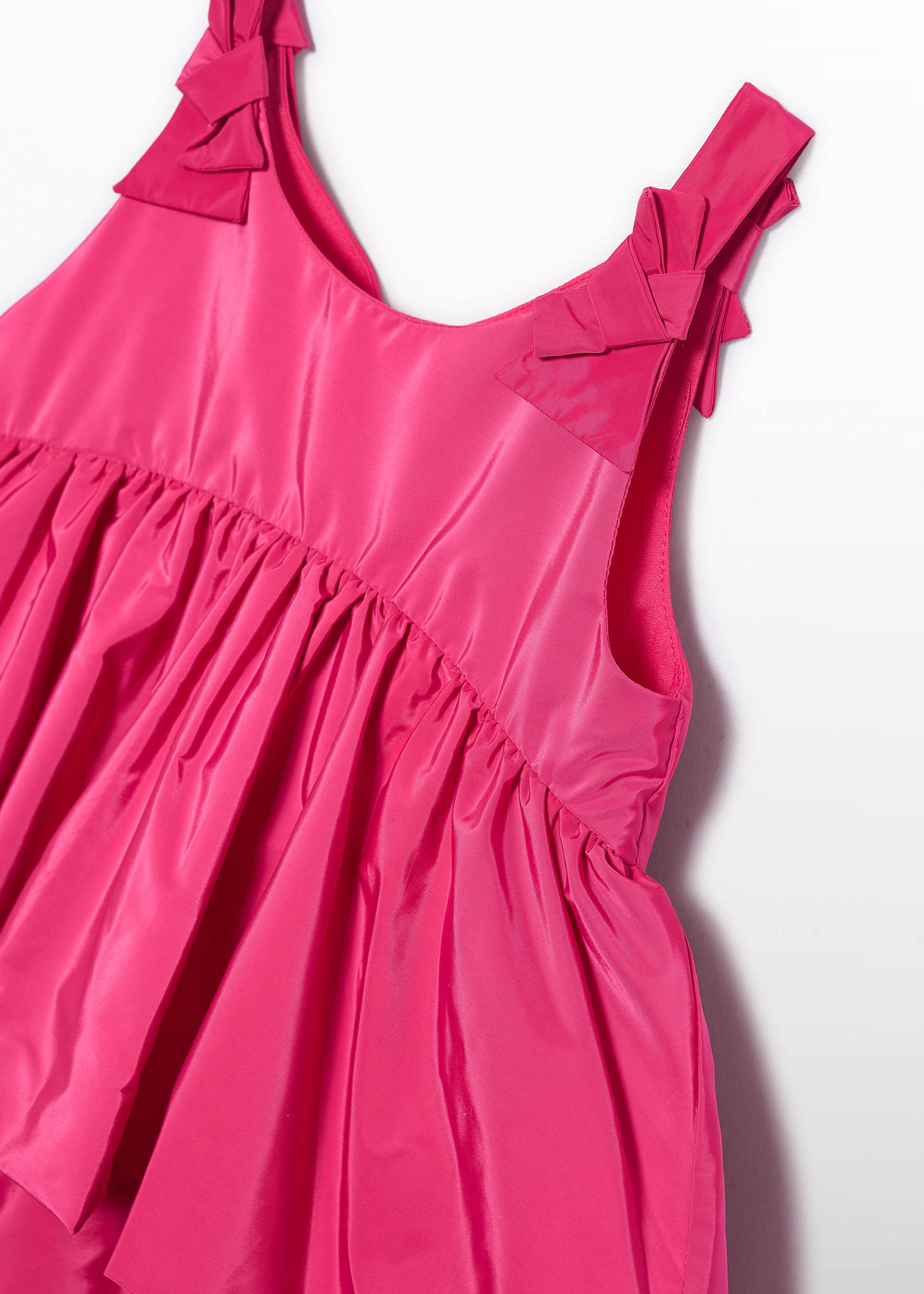 Vestido tafetá folhos menina