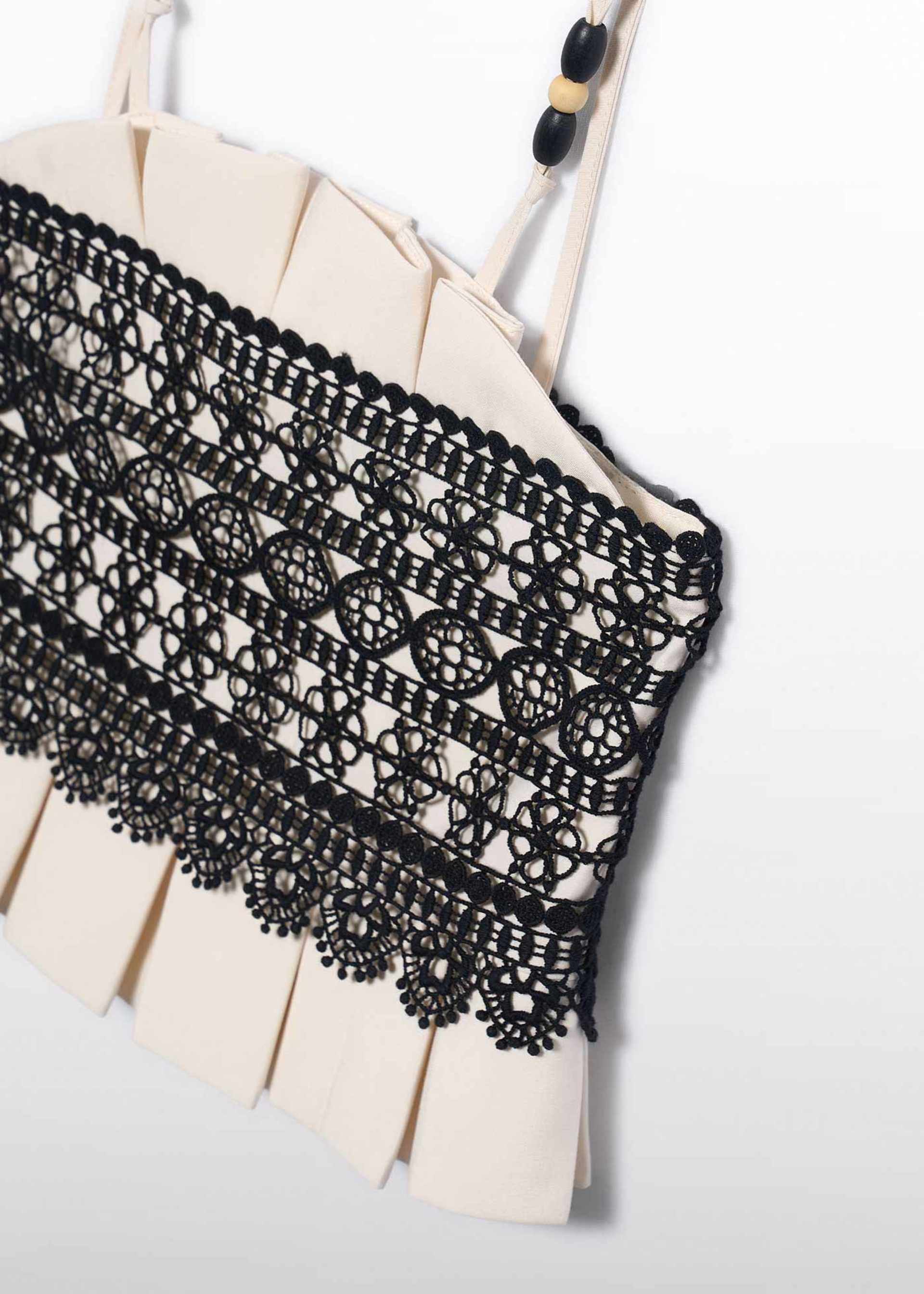 Girls' guipure lace camisole top