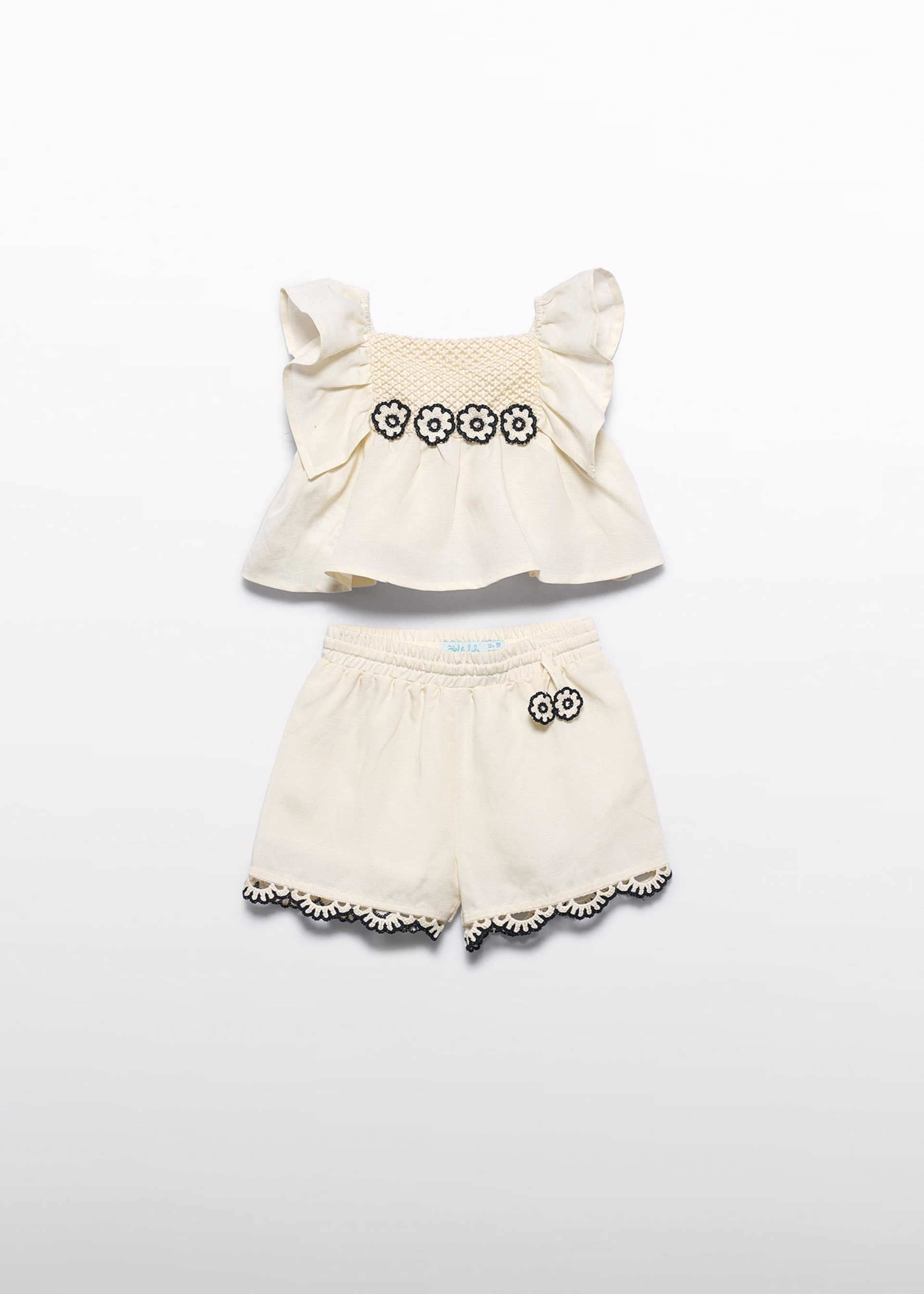 Girls' crochet appliqué Bermuda shorts set