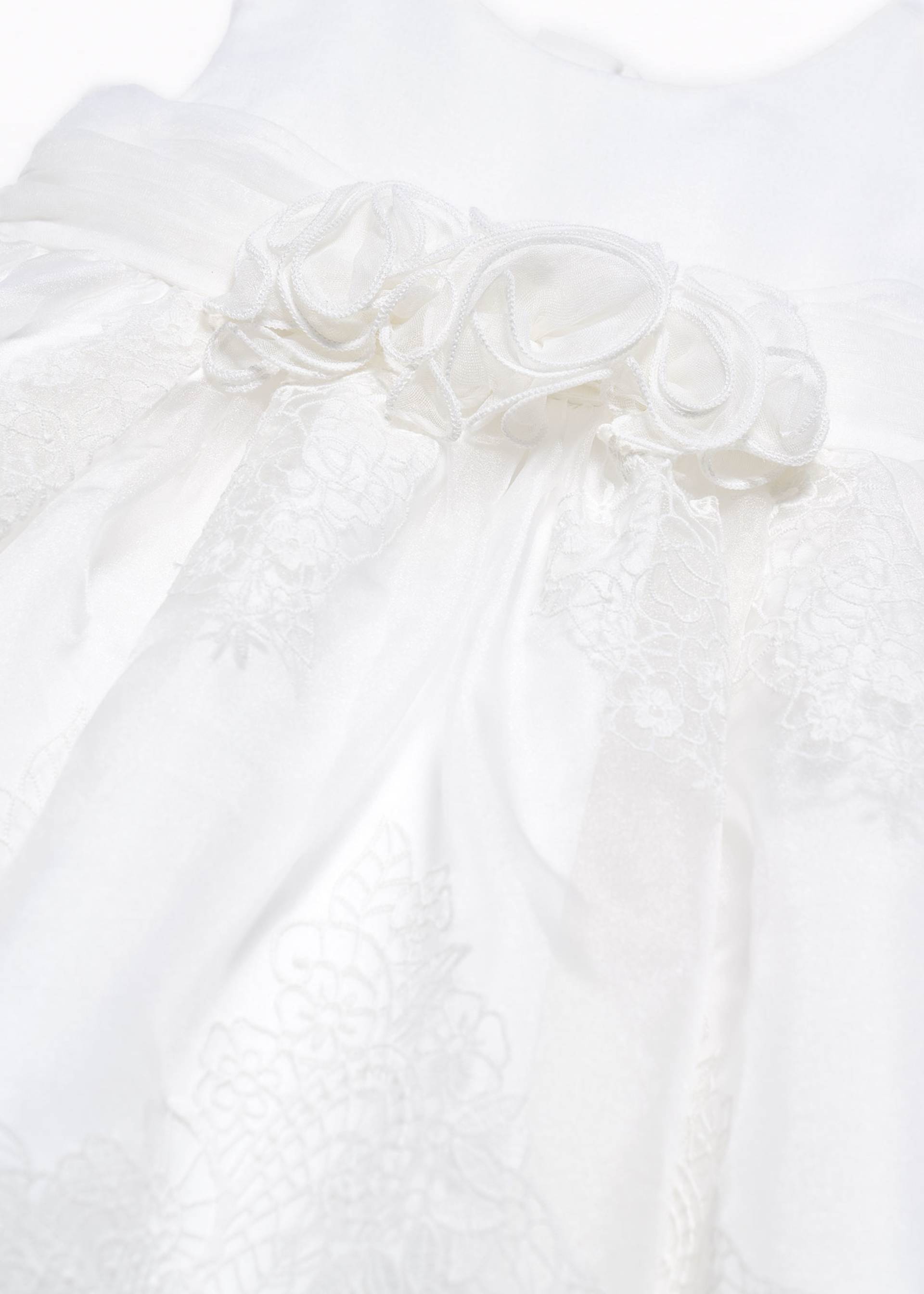 Rochie din organza brodata