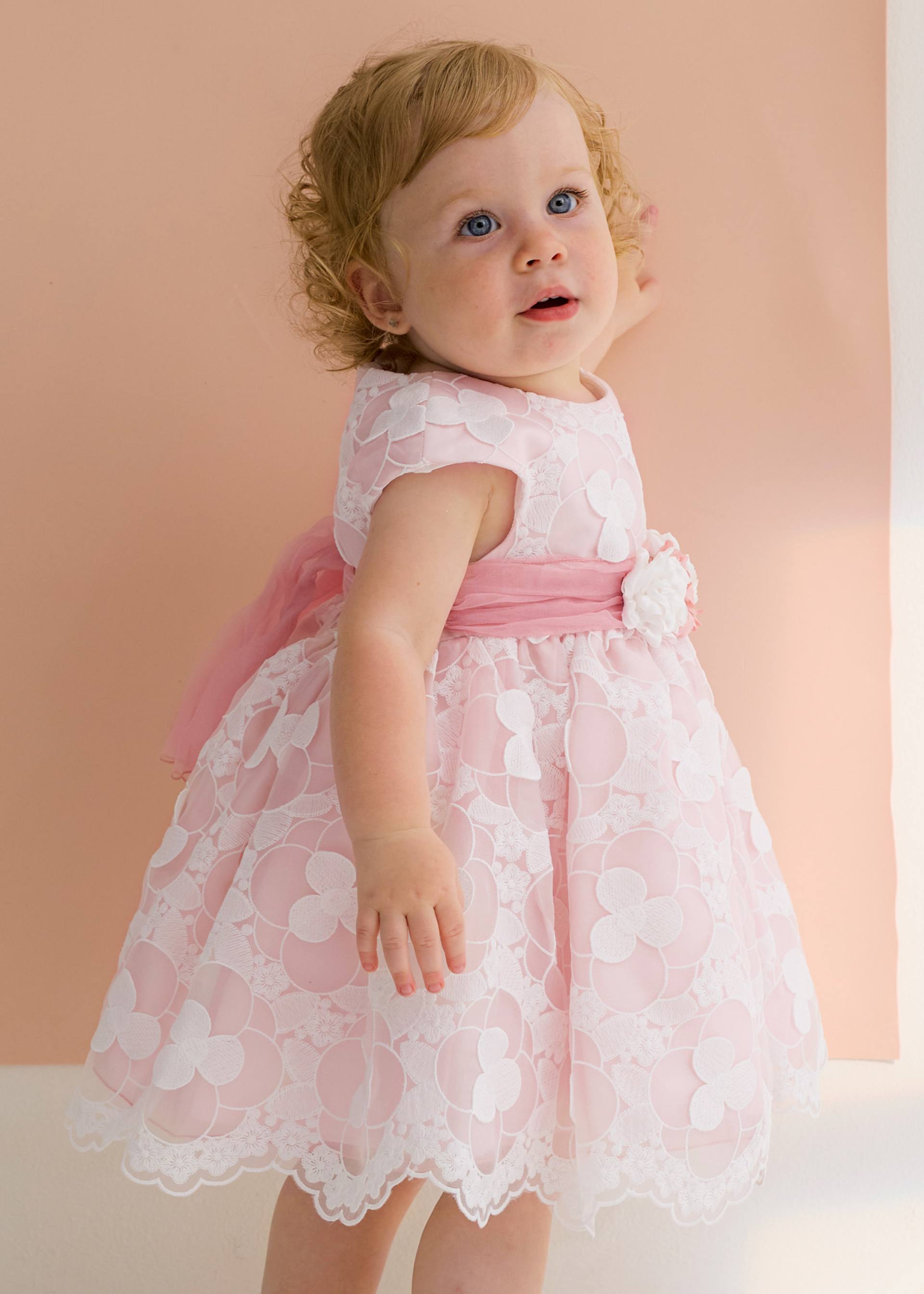 Rochie din organza brodata