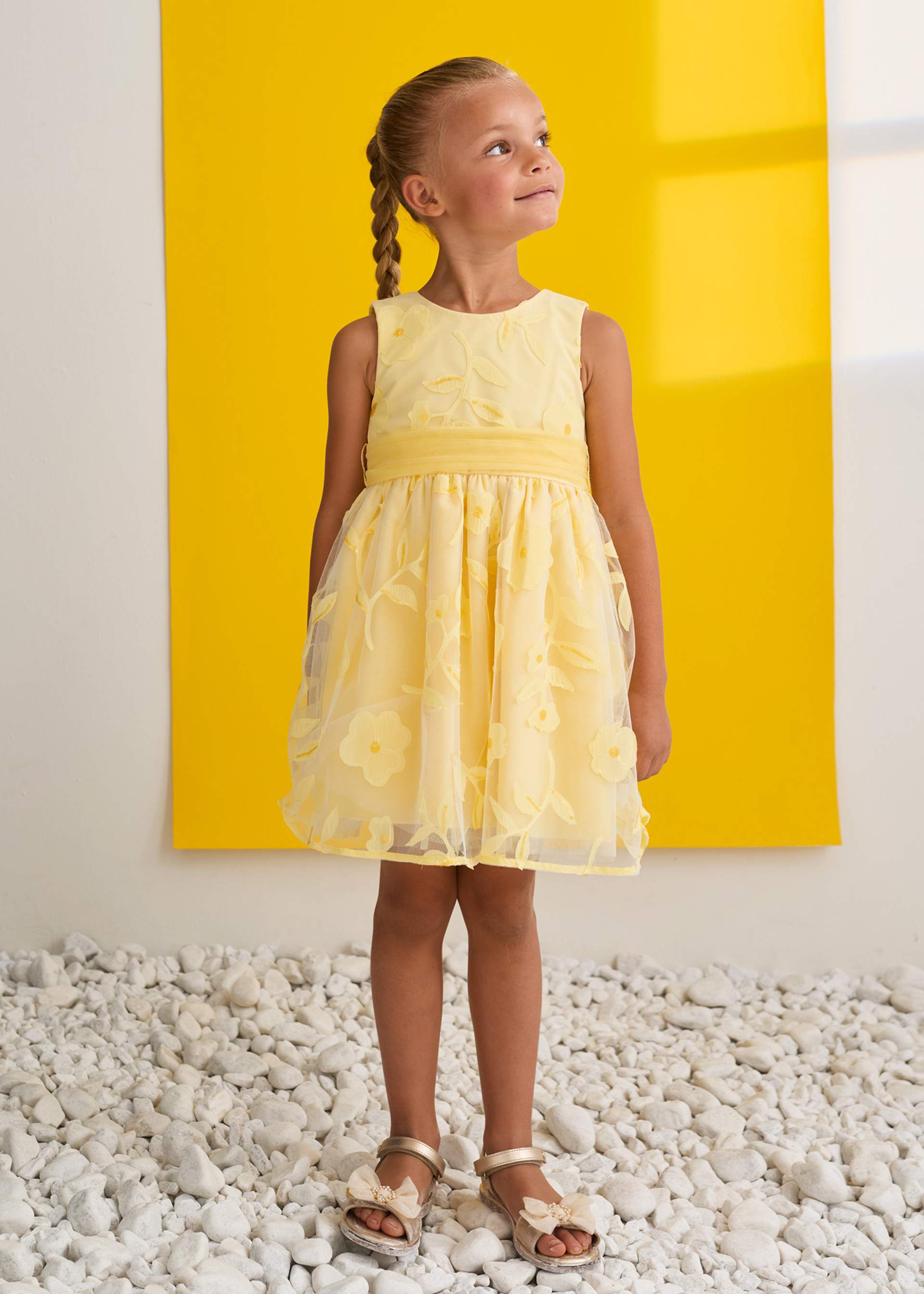 Robe à fleurs découpées fille