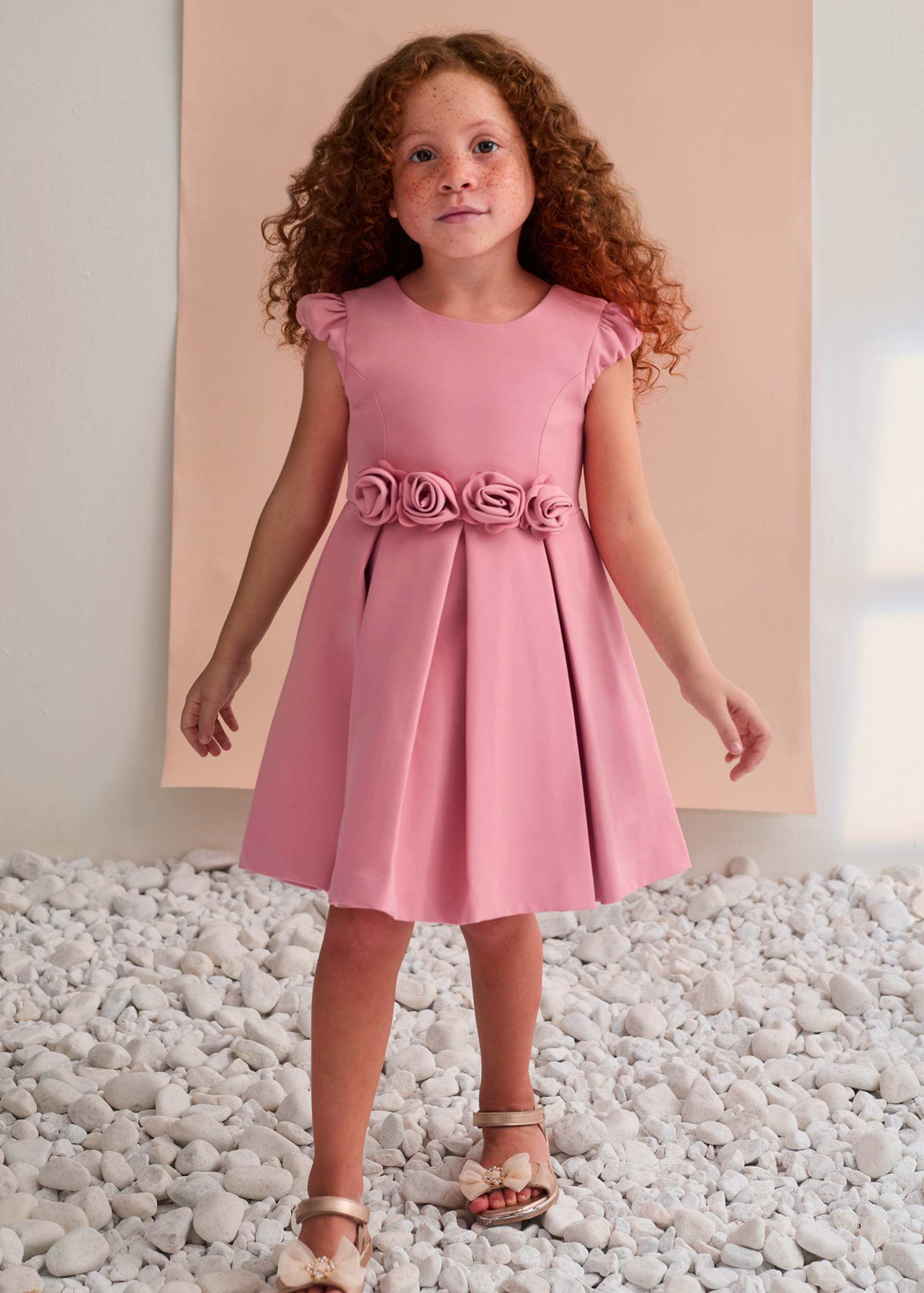Vestido crepe detalhe flores menina