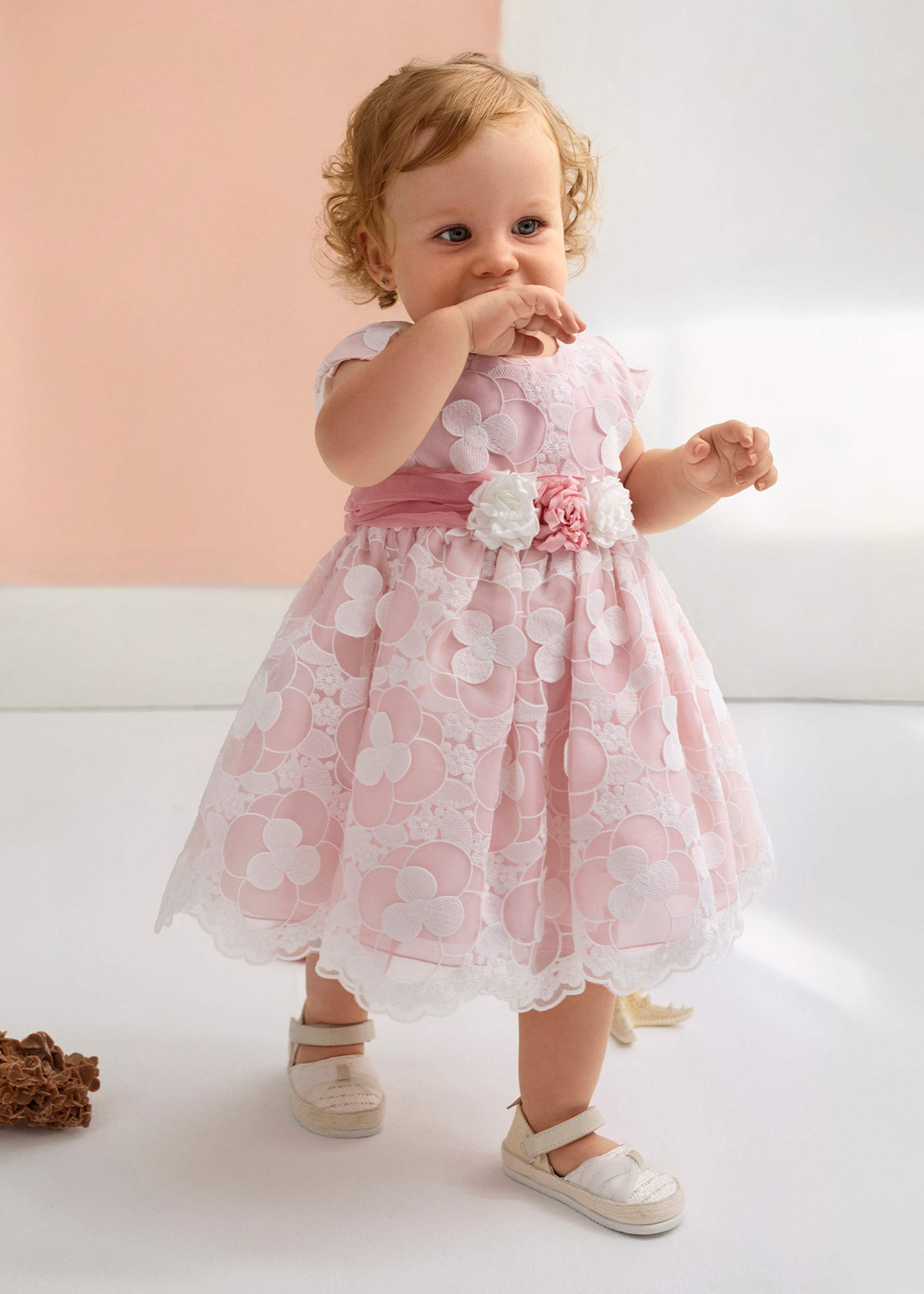 Robe en organza brodée bébé