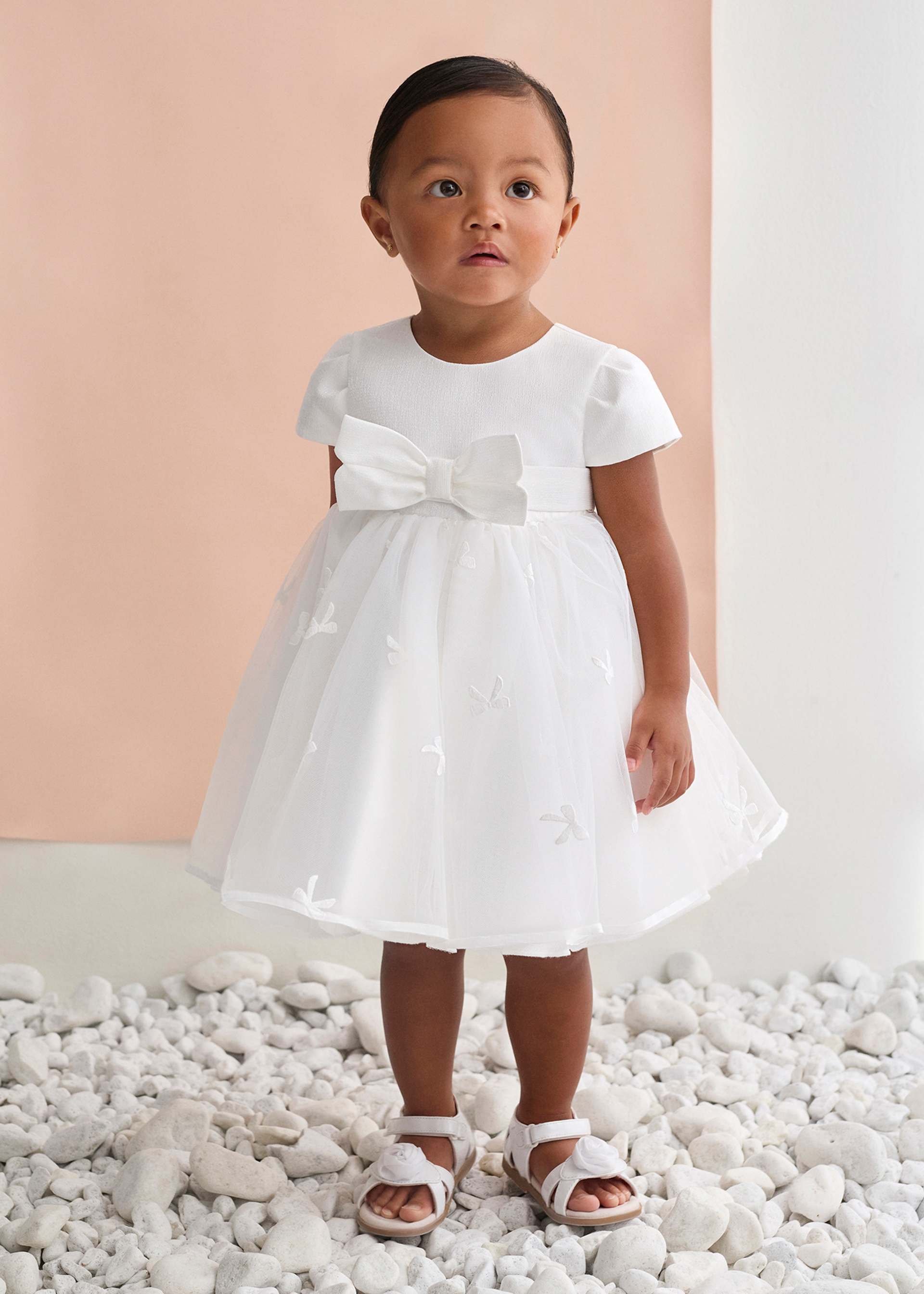 Robe en tulle brodée avec nœud bébé