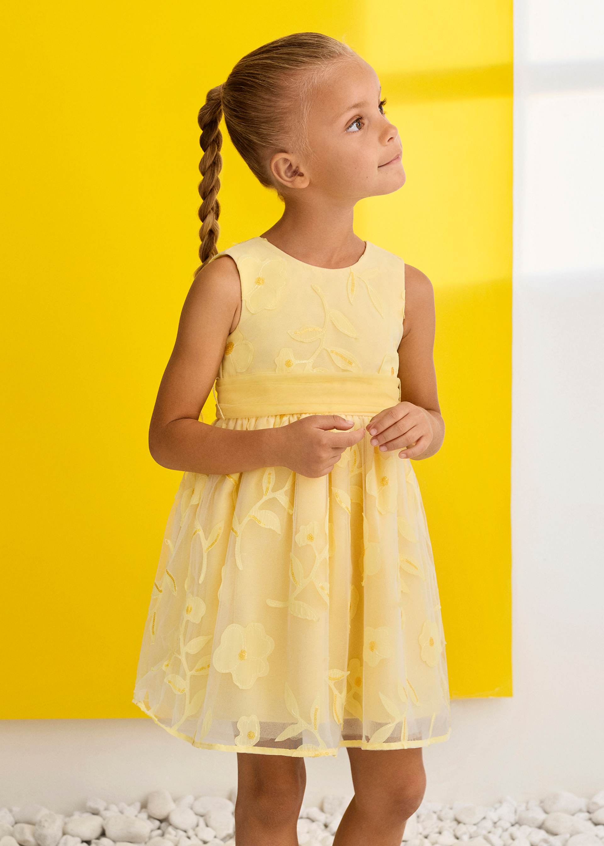 Rochie cu flori decupate