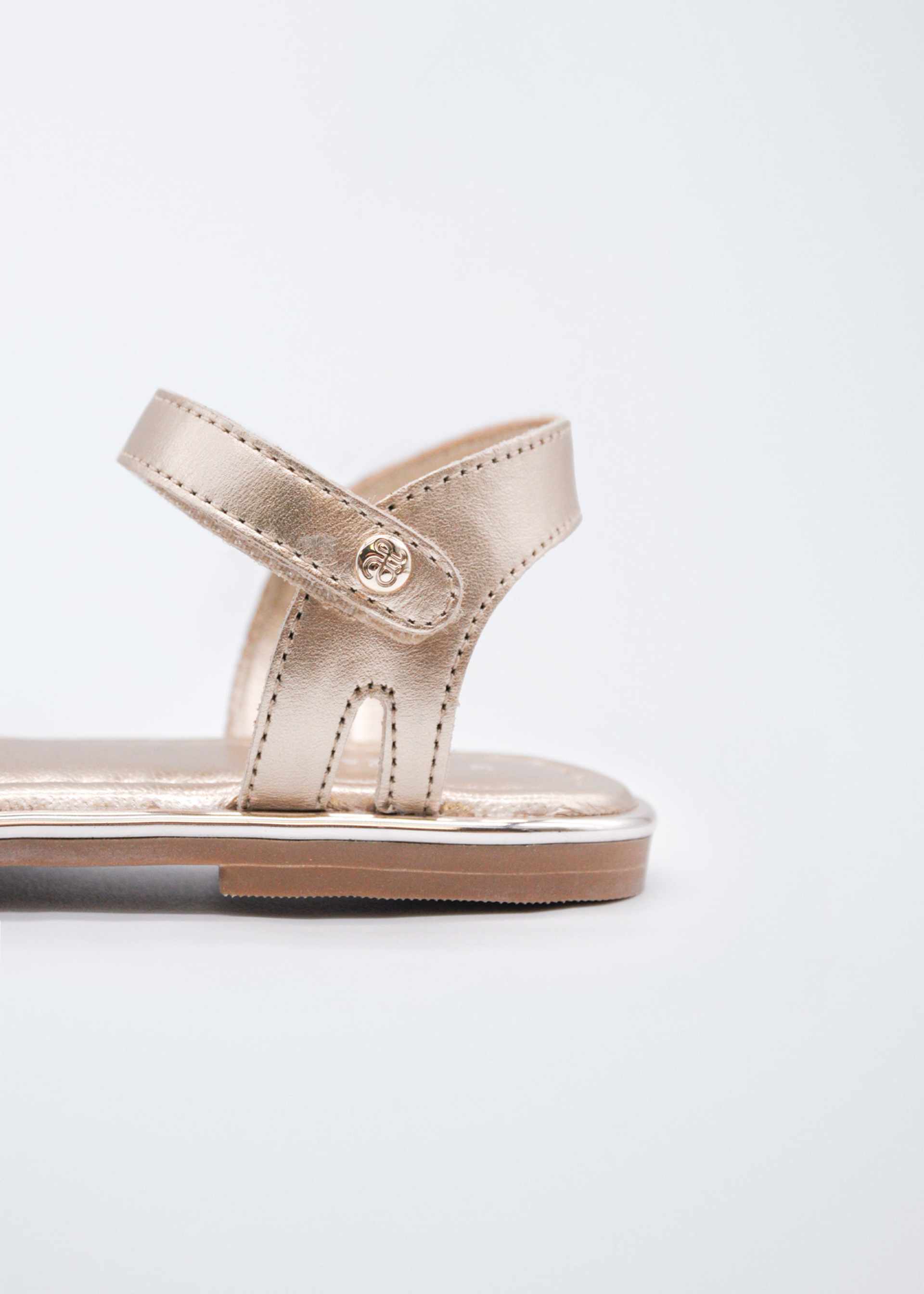 Girls' leather sandals with tulle