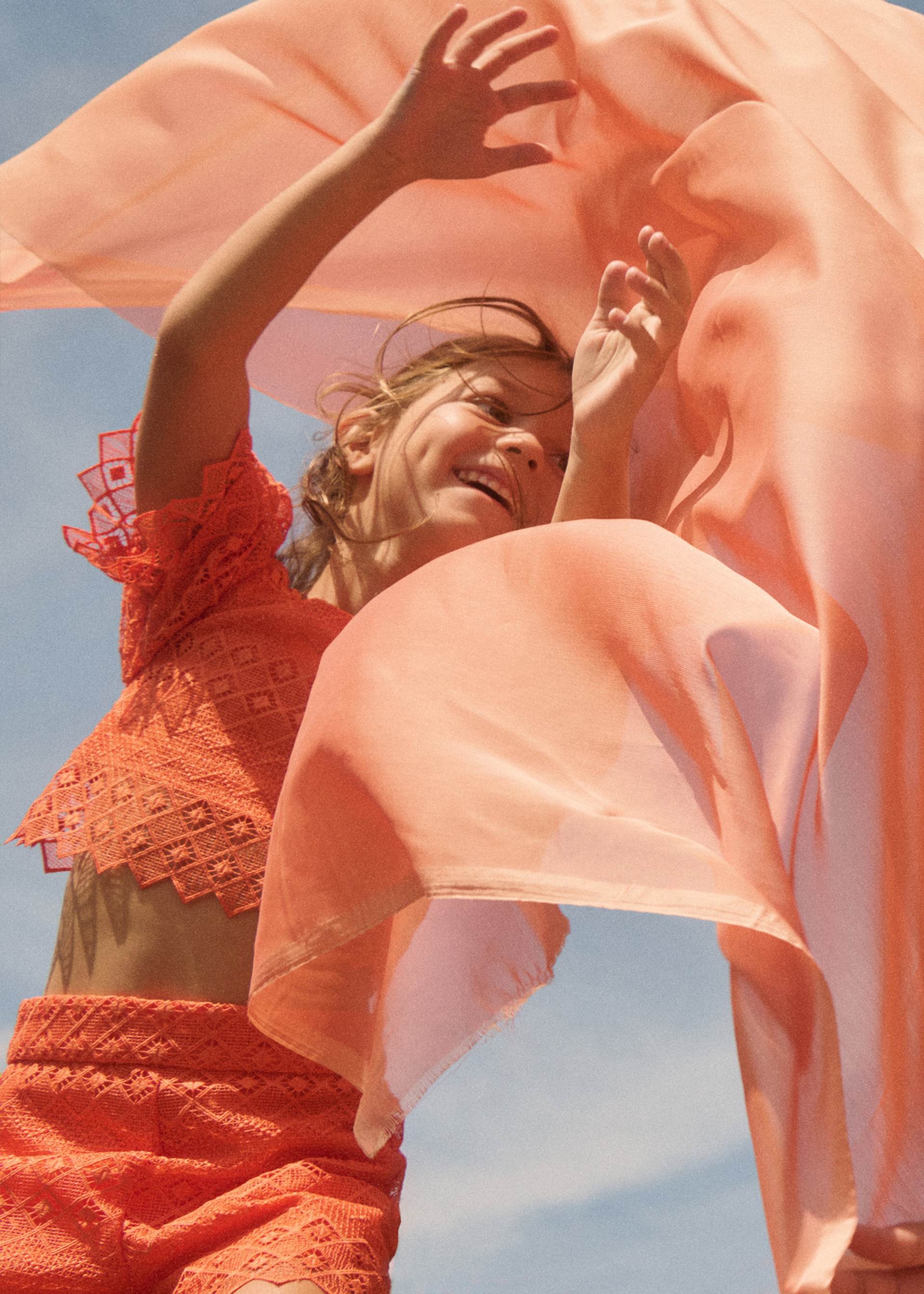 Girl's guipure Bermuda shorts set