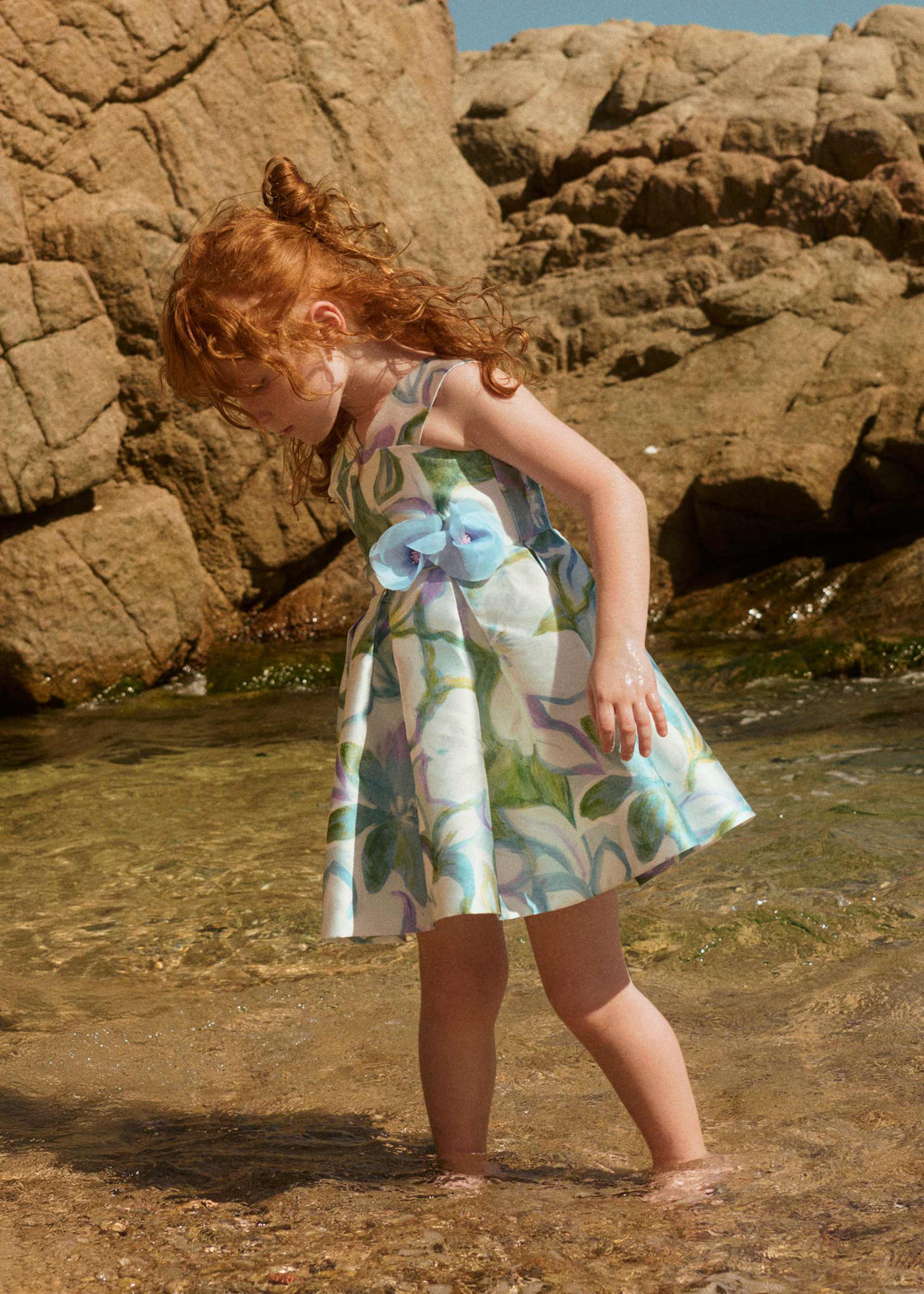 Vestido mikado estampado menina