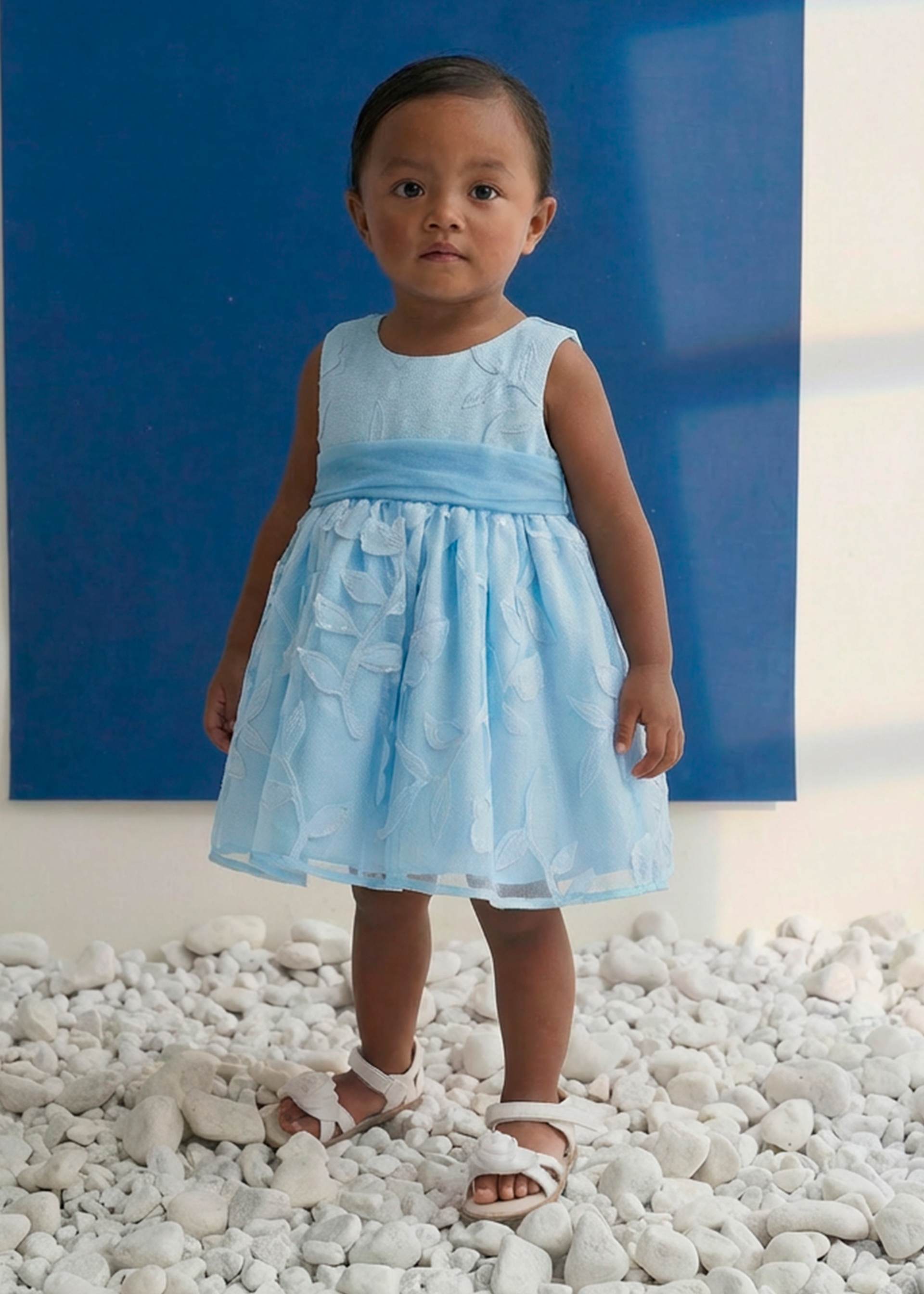 Robe à fleurs découpées bébé